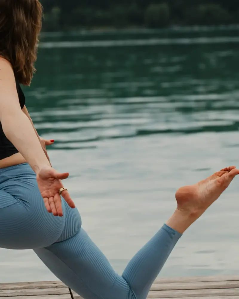 yoga und Pilates einatmen ausatmen